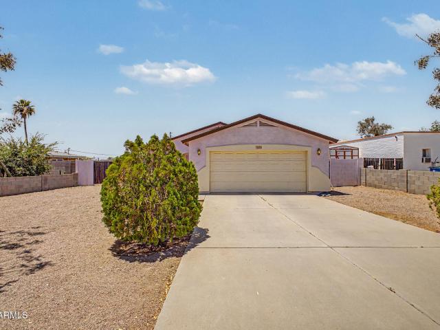 House for sale in Apache Junction, Arizona