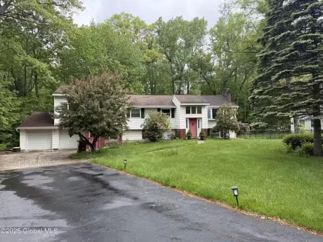 House for rent in Clifton Park