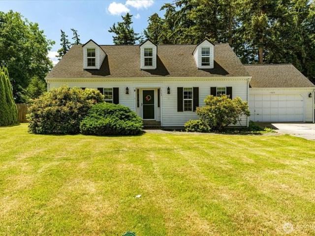 House for sale in Oak Harbor, Washington