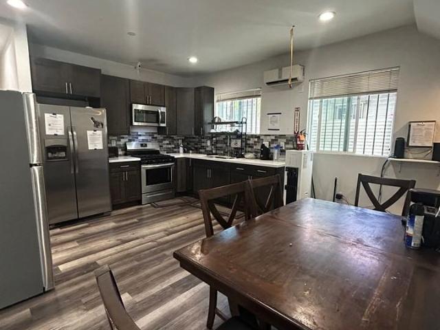 Apartment for rent in Canoga Park, California