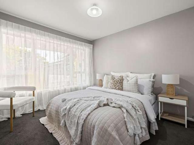 Apartment for sale in Chaslands, Canterbury