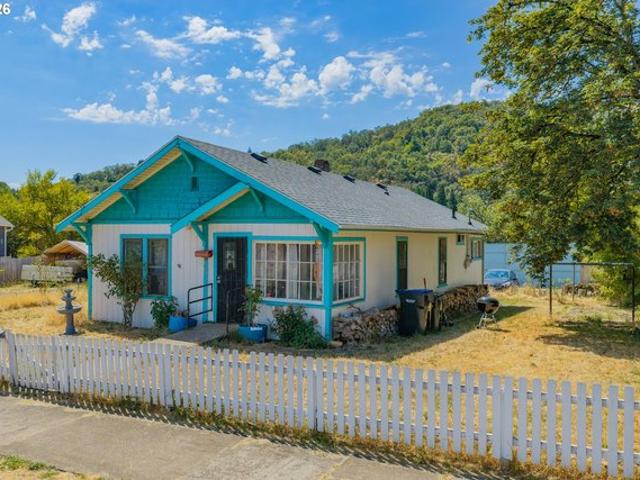 House for sale in Oregonia