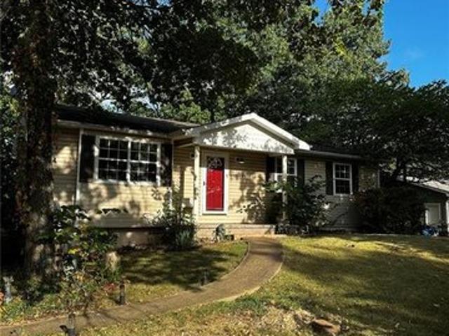 House for sale in Saint Robert, Missouri