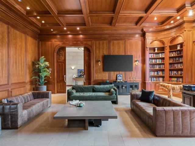 House for sale in Bloomfield Hills