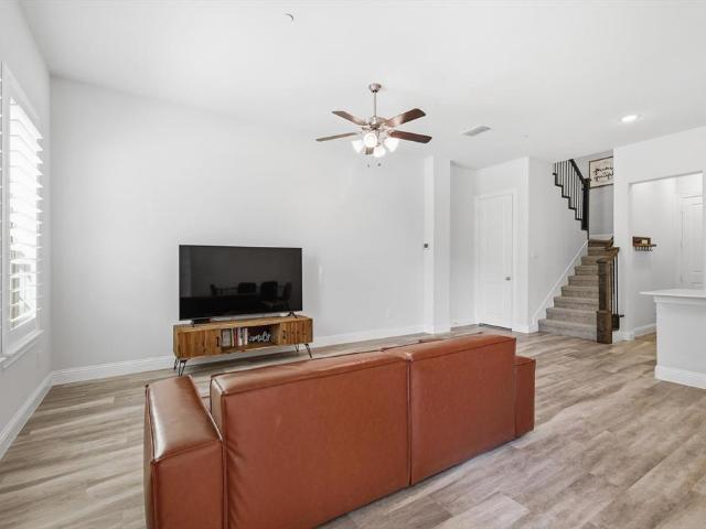 Townhouse for sale in Farmers Branch, Texas