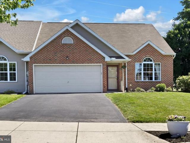 Townhouse for sale in Hummelstown, Pennsylvania