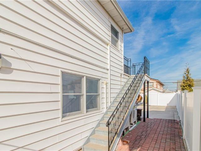 House for sale in Queens, Arverne