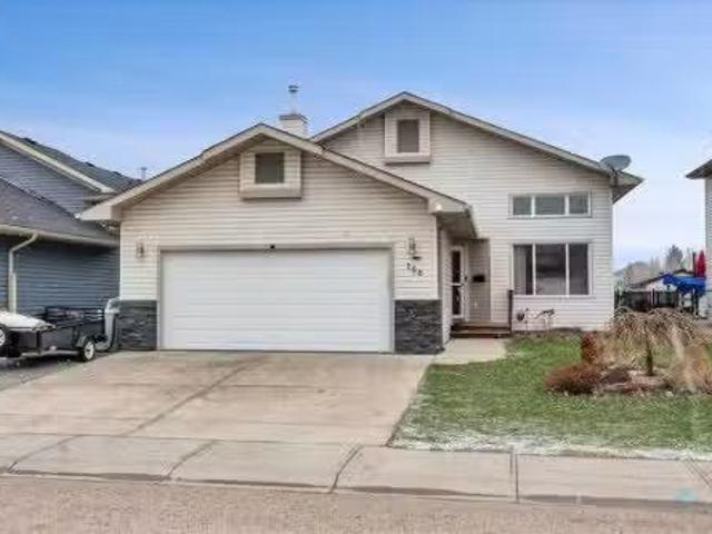 House for sale in Strathmore, Alberta