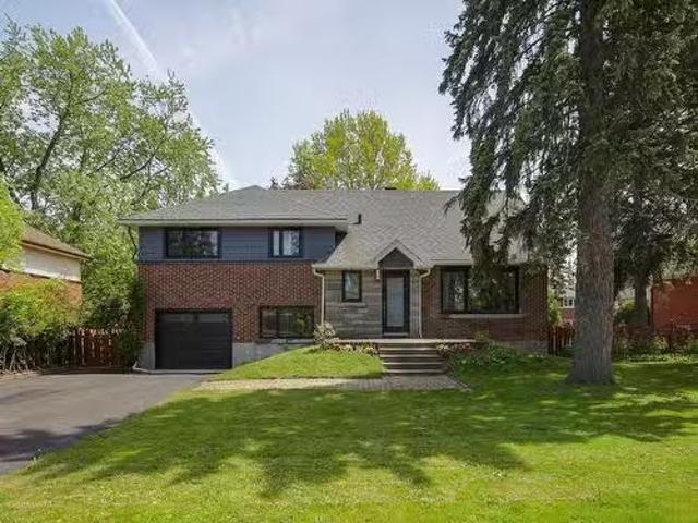 House for sale in Pointe-claire, Quebec