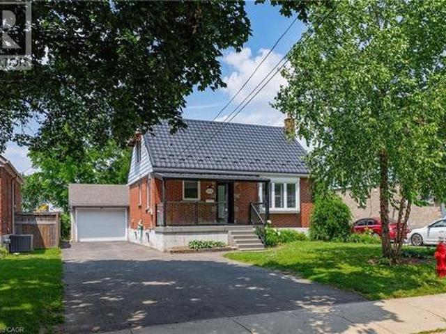 House for sale in Ancaster, Ontario