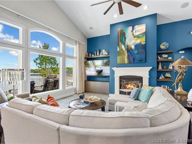 Townhouse for sale in Sunrise Beach, Missouri