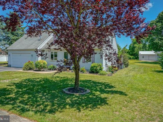 House for sale in Mount Royal, New Jersey