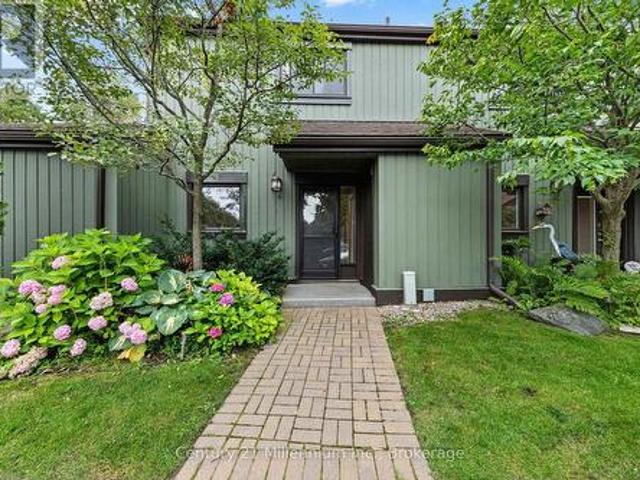 Townhouse for sale in Collingwood, Central Ontario