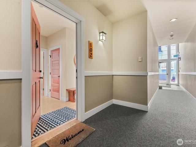 Condo for sale in Bainbridge Island