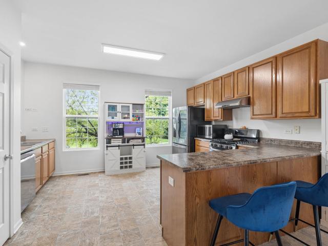Condo for sale in Gilberts, Illinois