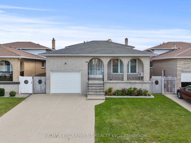 House for sale in Ancaster, Ontario