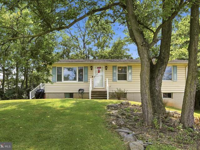 House for sale in Bunker Hill, West Virginia