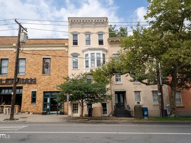 House for sale in Albany, New York