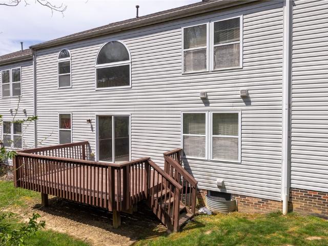 Townhouse for sale in Strabane, Pennsylvania