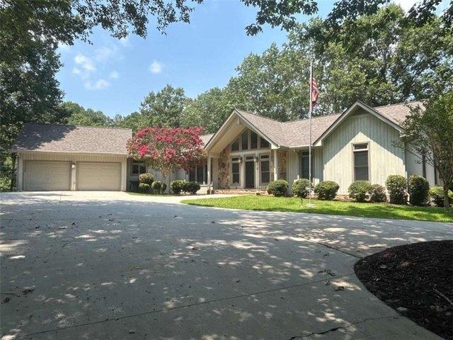 House for sale in Cornelia, Georgia