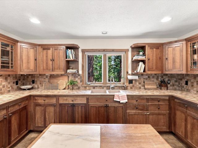 House for sale in El Prado, New Mexico
