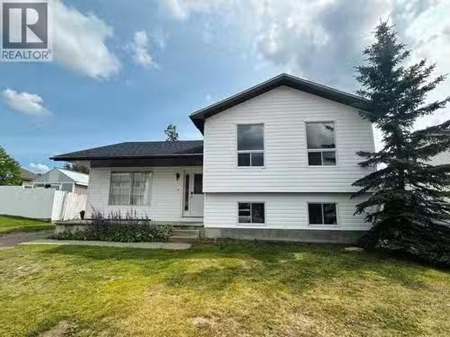 House for sale in Tumbler Ridge, British Columbia