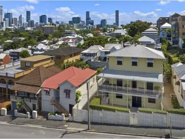 Condo for rent in Toombul, Queensland