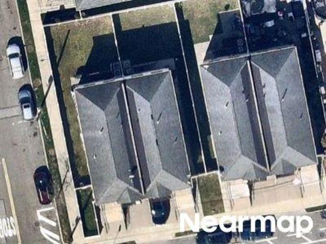 House for sale in Queens, Arverne