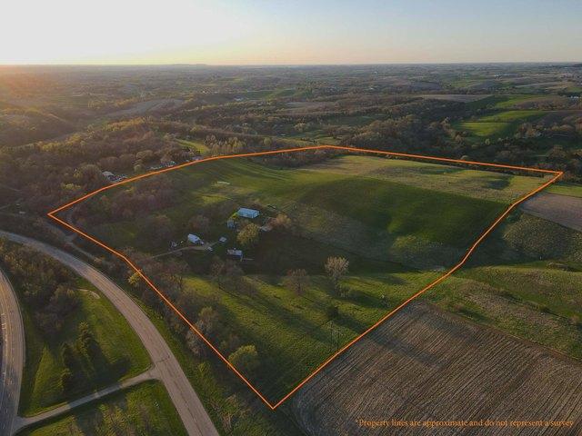 Farm for sale in East Dubuque, Illinois