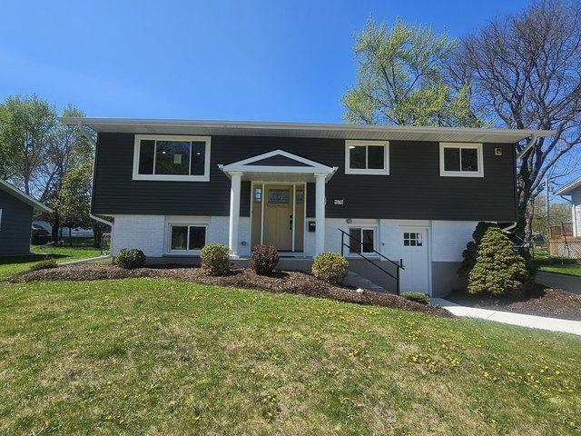 House for sale in Hoffman Estates, Illinois