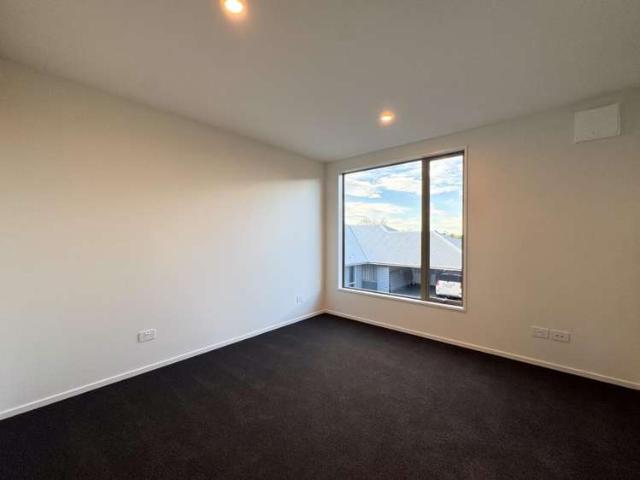 Townhouse for rent in Canterbury