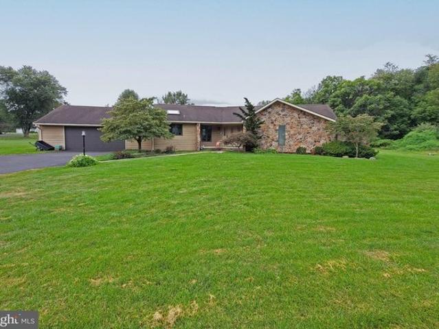 House for sale in Chambersburg, Franklin County