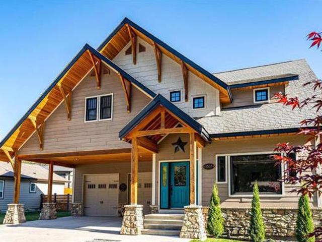 House for sale in Salmon Arm, British Columbia