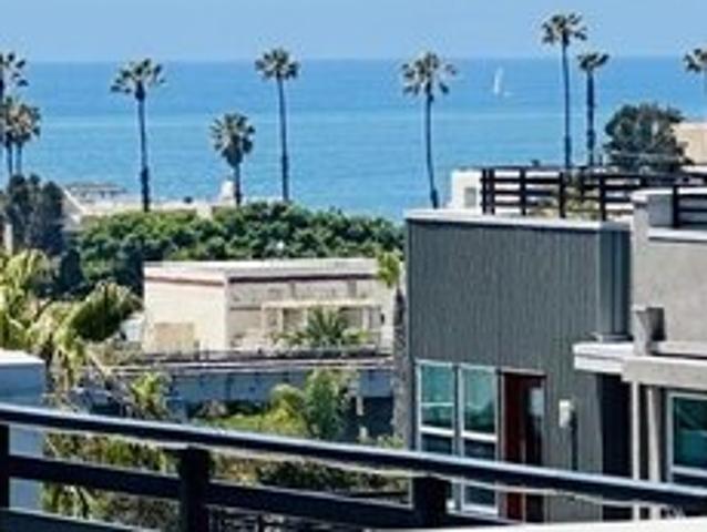 Townhouse for sale in Oceanside, California