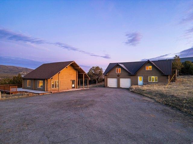 House for sale in Lapoint, Utah