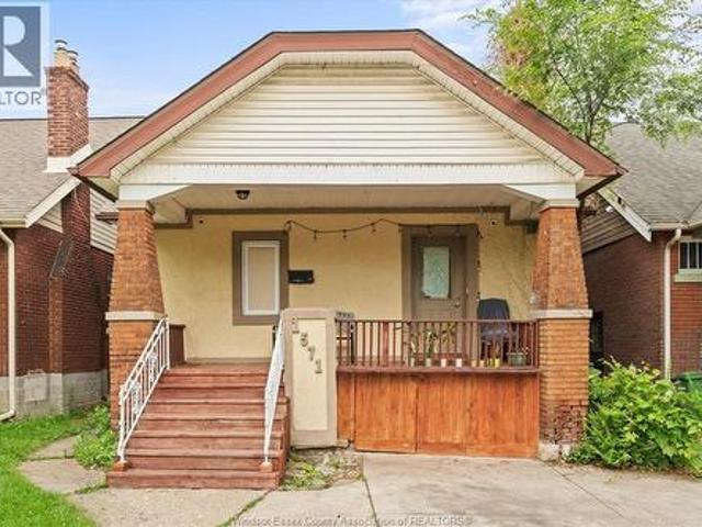 House for sale in South Central, Windsor