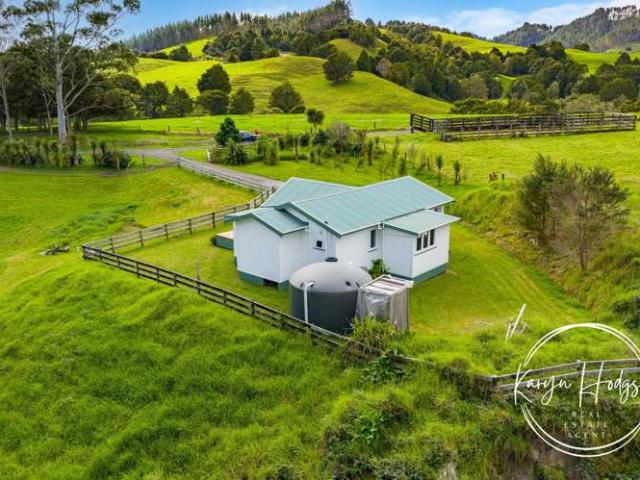 House for sale in Paparoa, Northland