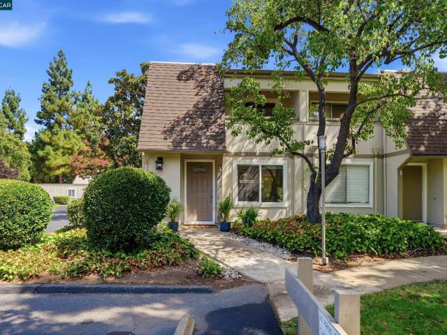 Townhouse for sale in Concord, California
