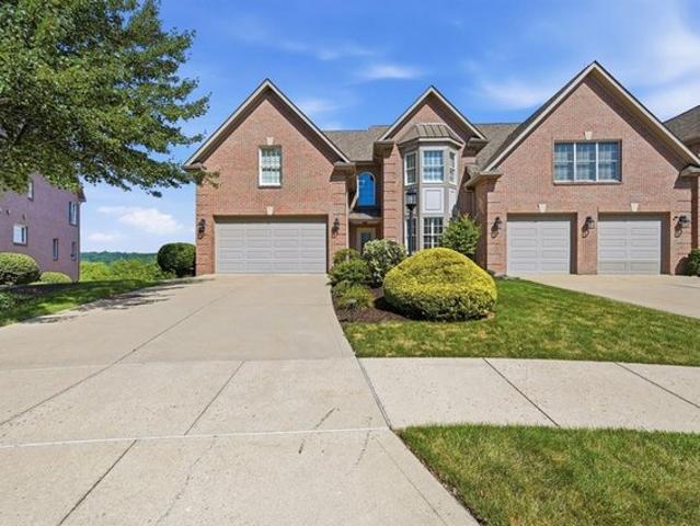 Townhouse for sale in Coraopolis, Pennsylvania