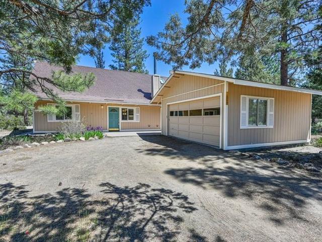 House for sale in Weed, California