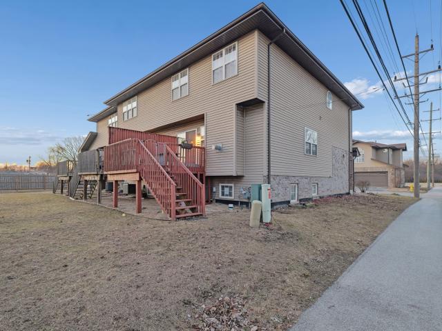 Townhouse for sale in Markham, Illinois