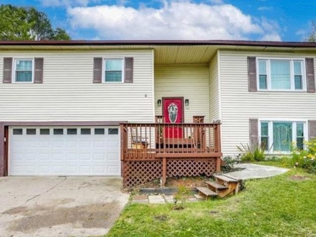 House for sale in Summit, Ohio