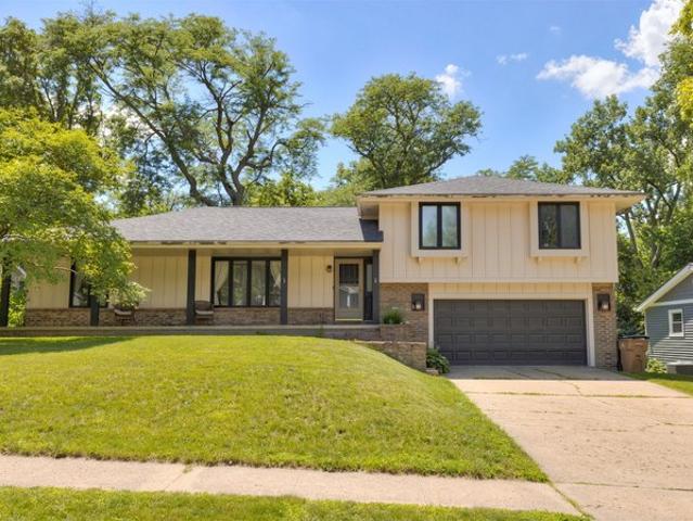 House for sale in Clive, Iowa