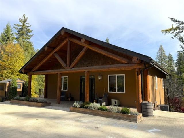 House for sale in Area C (Summit Creek/Leach Lake), Regional District of Central Kootenay