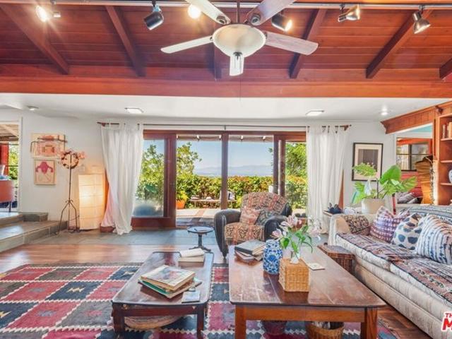 House for sale in Encino Neighborhood Council District, Los Angeles