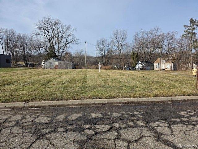 Land for sale in Pontiac, Oakland County