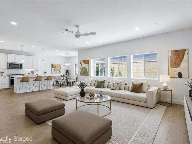 House for sale in Fontana, San Bernardino County