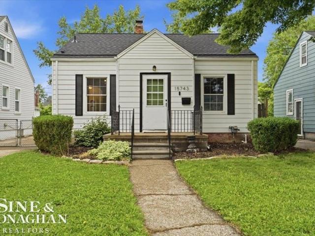 House for sale in Eastpointe, Michigan