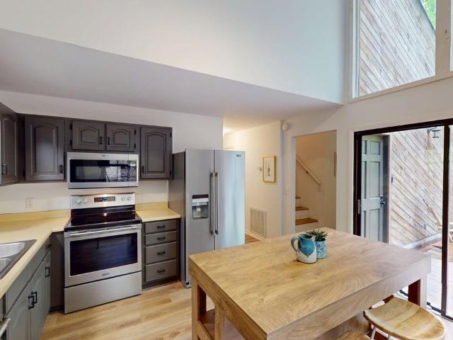 House for sale in Sunnyside, Hiawassee
