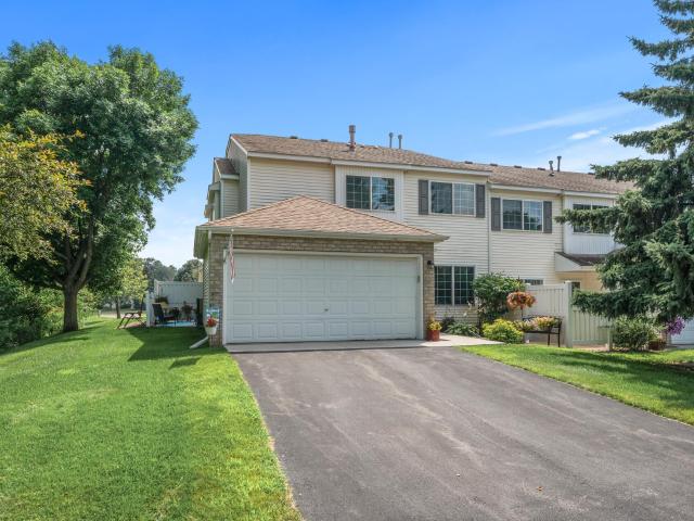 Townhouse for sale in Apple Valley
